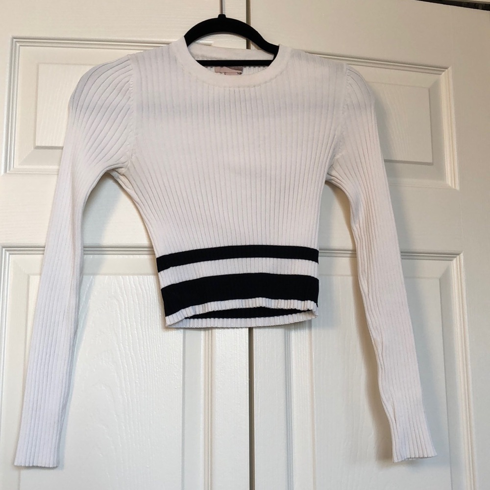 Long sleeve crop top